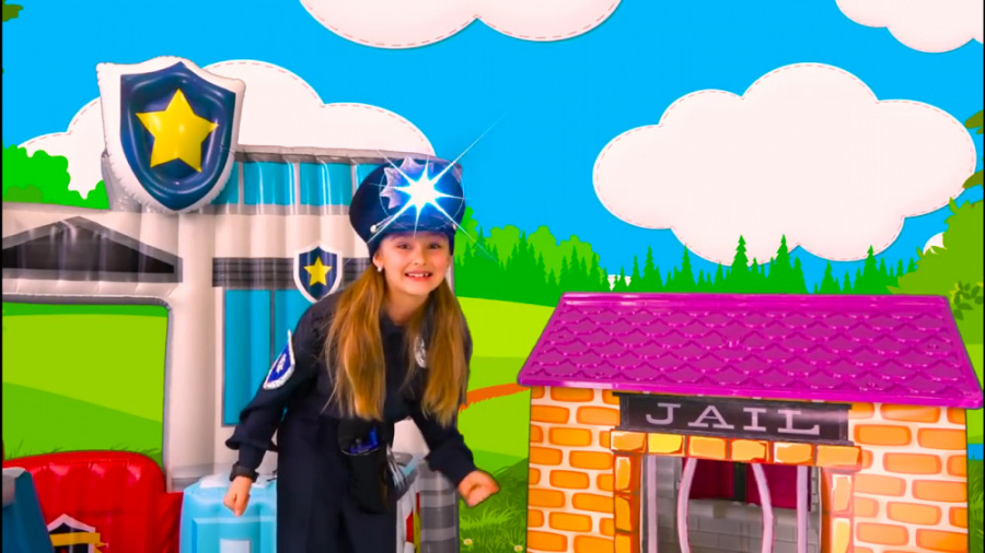 اسباب بازی ها و خانواده مهربان - پرنسس ساشا پلیس می شود !